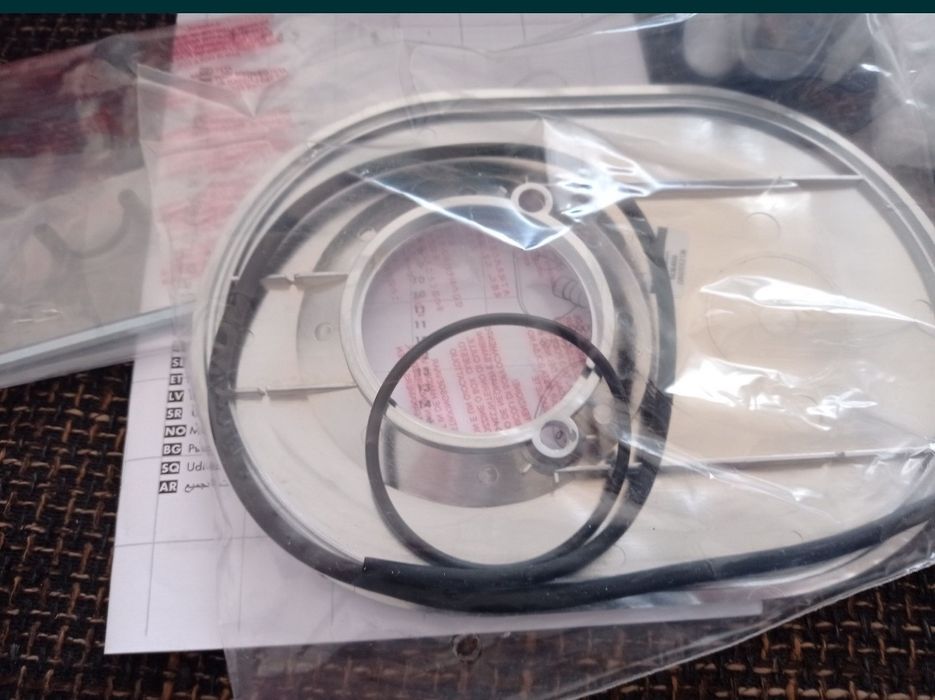 Marca hansgrohe 
Tip de finisare Crom Material ceramică