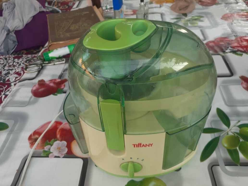 Продаётся соковыжималка