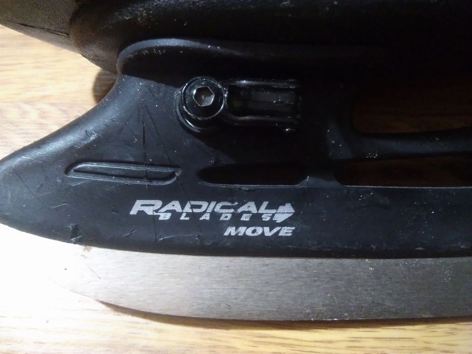 Зимни кънки за пързаляне  Ном. 36-40  и за хокей Ном.29, 39 и 44