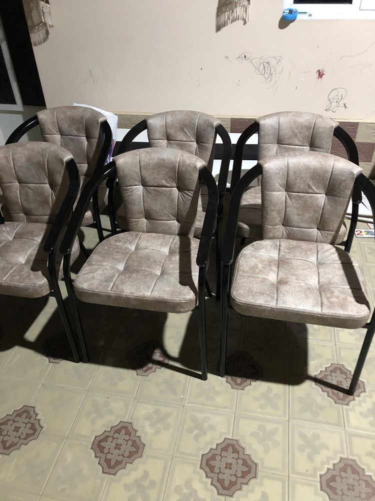 Стол и стулья по названию Ваннеса в итальянском стиле