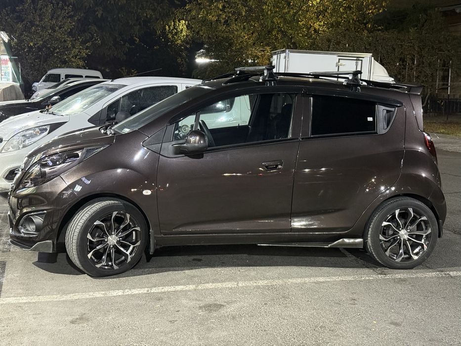 R16 Spark diska sotiladi yoki 14,15 laga obmenam bor