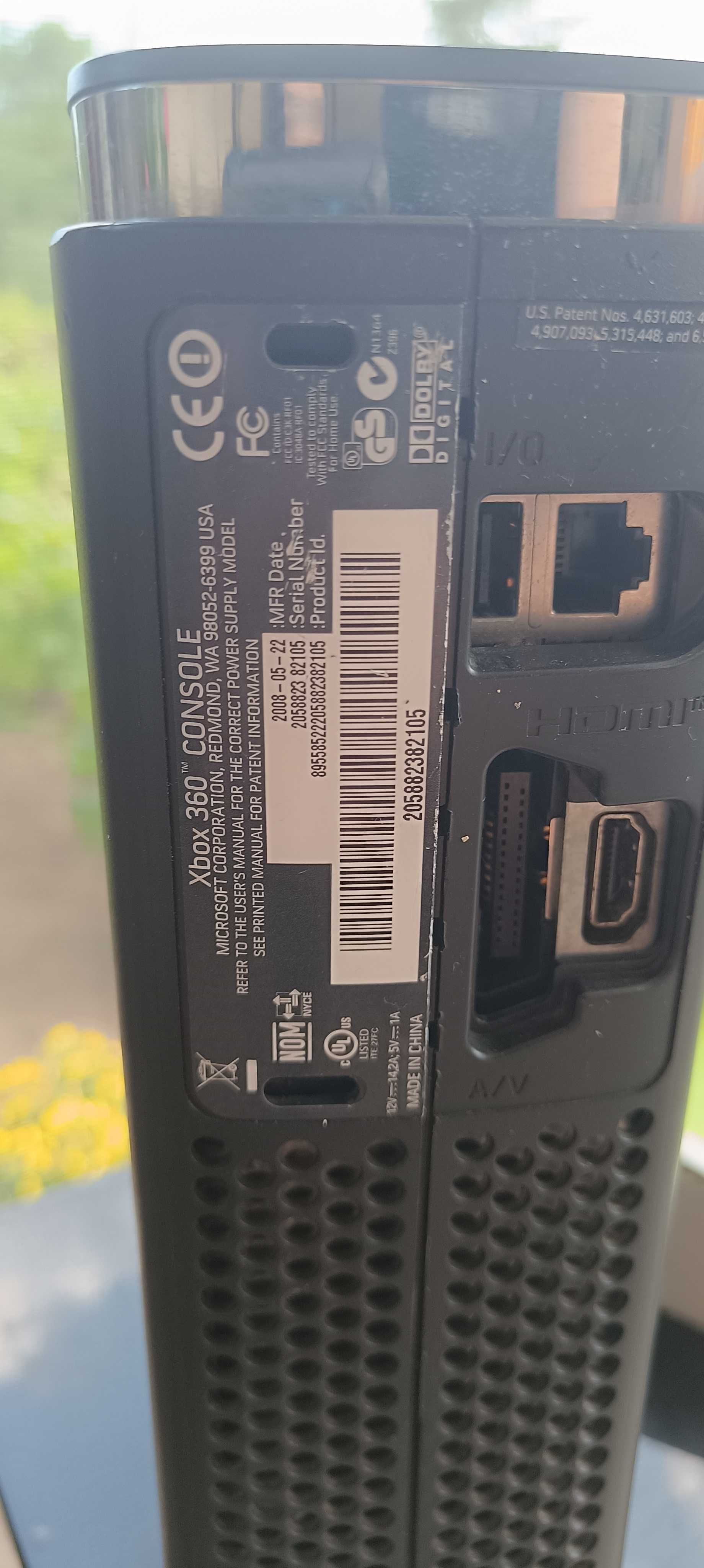 Xbox 360 – пълен комплект, джойстик, отлично състояние