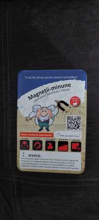 Set Momki - Trusa de stiinte, Savantul Trasnit, Magnetii minune