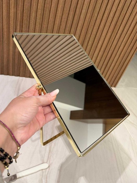 Oglinda de masa superba GOLD