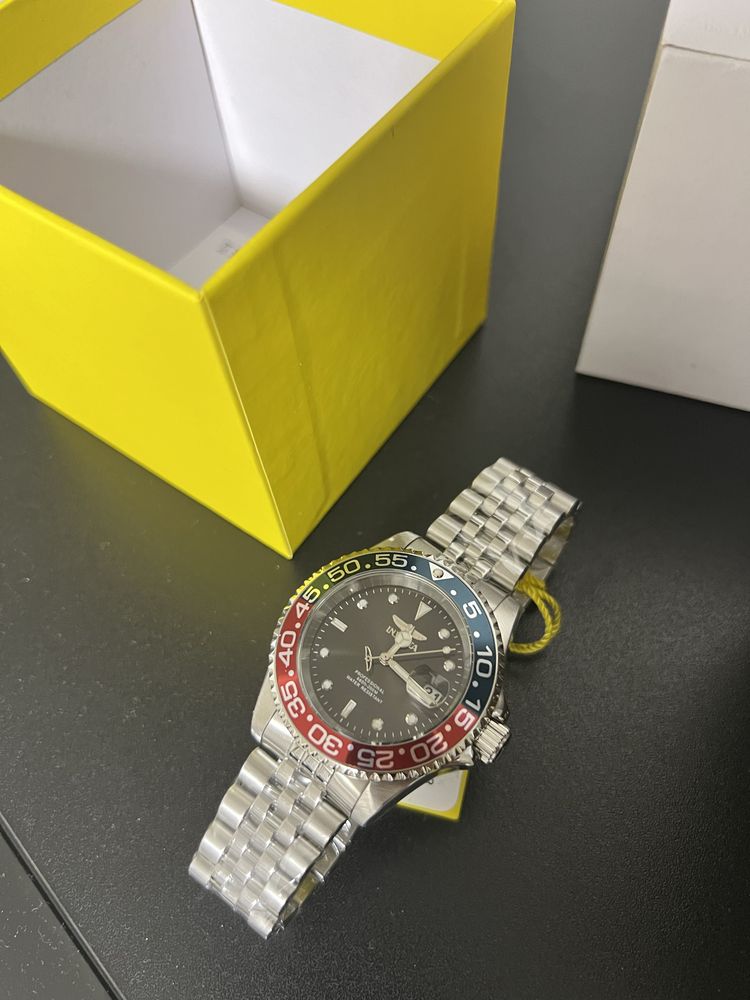 Invicta Pro Diver Pepsi Bezel 34102