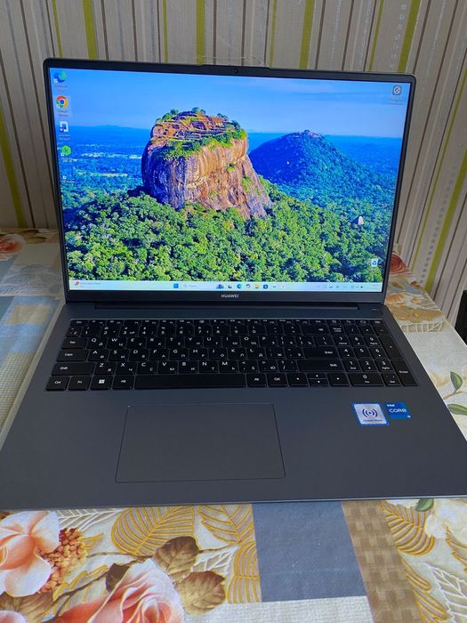 Продам Наутбукпрактически новый