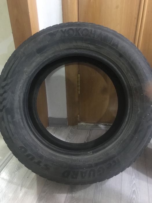 Продам две зимних шын среднем состоянии