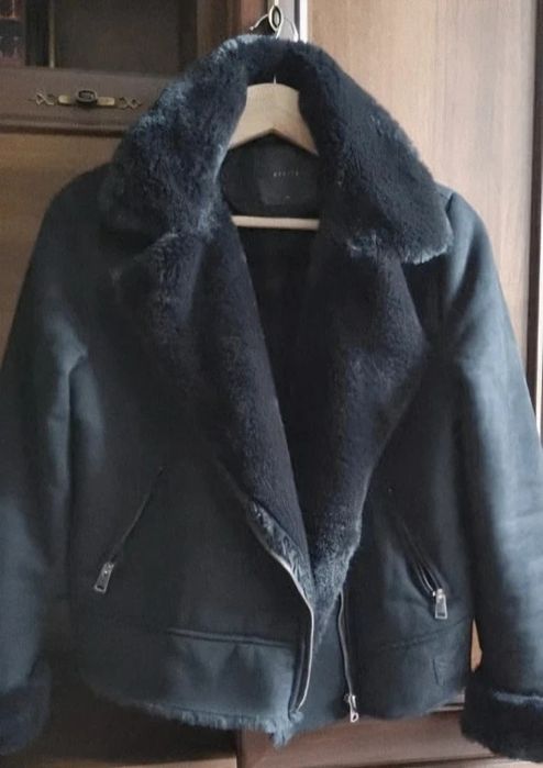 Cojoc îmblănit xs mohito
XS / 34 / 6·Nou fără etichetă·Mohito
XS / 34