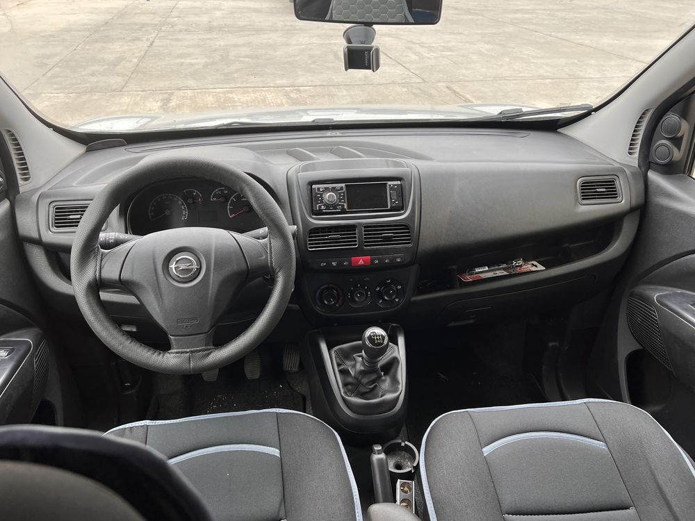 OPEL COMBO 1.6CDTI 78.000 km distribuție schimbată - impecabila