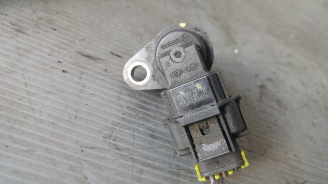 senzor ax cu came 2.0 crdi d4ha hyundai ix35 santa fe tucson kia sorento 2 sportage sl dupa 2010 39300-2f000