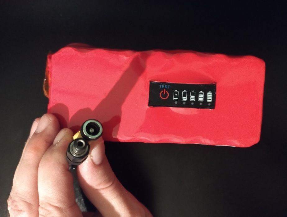 Acumulator/Baterie pentru mascotă gonflabilă