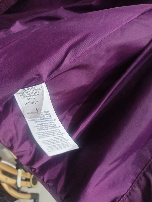 Продаётся спортивный куртка Puma