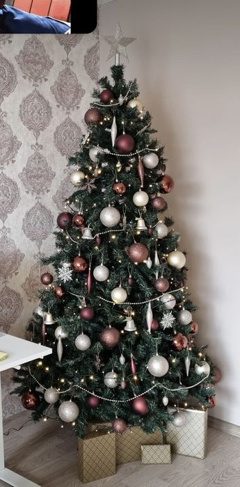 Brad artificial verde