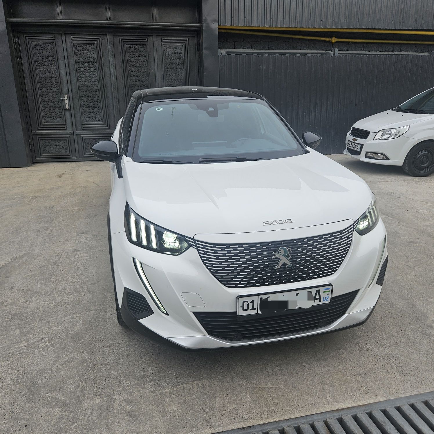 Срочно Peugeot 2008 model Sostayaniya Zor kraska toza Oʻzimni moshinam