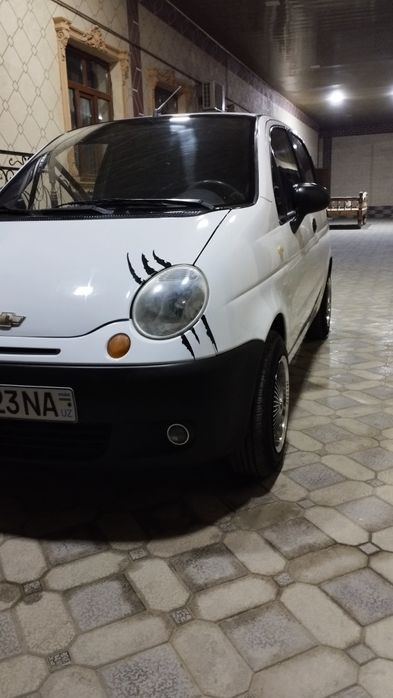 Матиз сотилади метанда