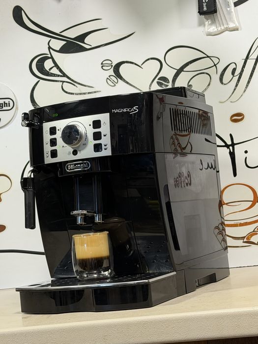 Кафемашина кафе автомат delonghı magnifica S с гаранция