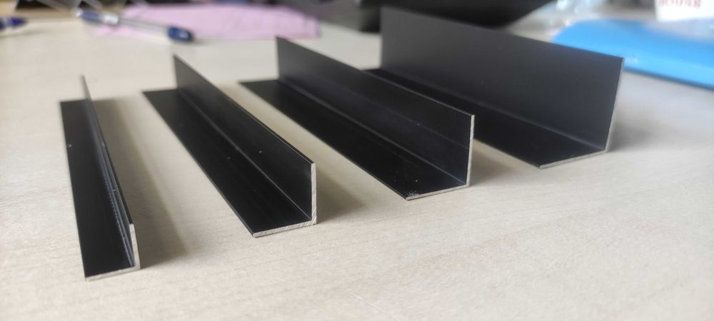 Декоративный алюминиевый уголок (уголки)