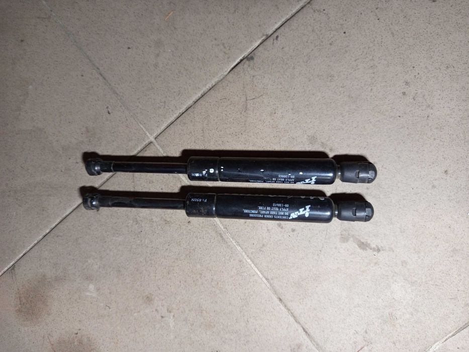 Амортисьори за преден капак  Мерцедес МЛ 270