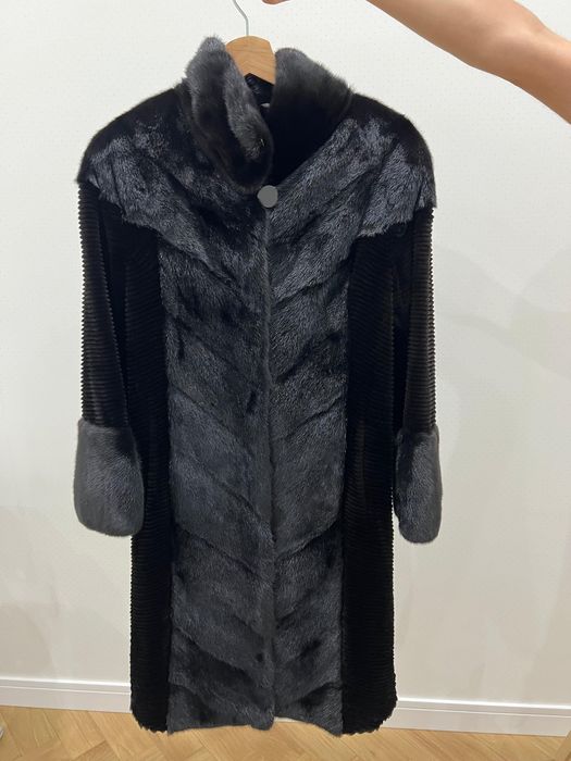 Продам шубу норковую