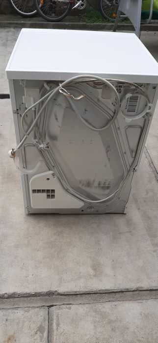 Uscător      haine       Miele