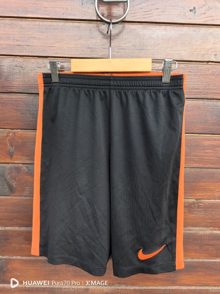 Къси мъжки панталони nike  размер S