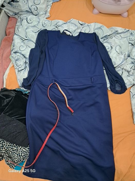 Отдам новое  платье корея