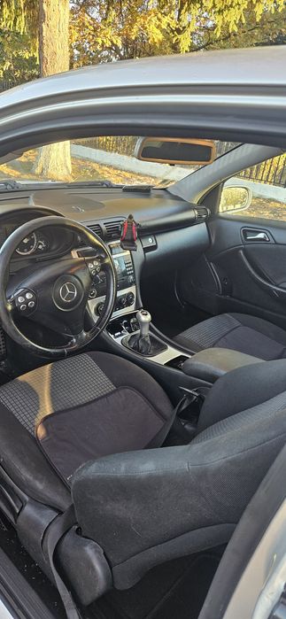 Vând  Mercedes benz c 220 CDI din 2007 2.2 diesel pilot automat ac Inc