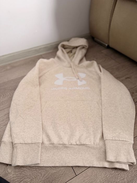 Дамски суитчер UnderArmour