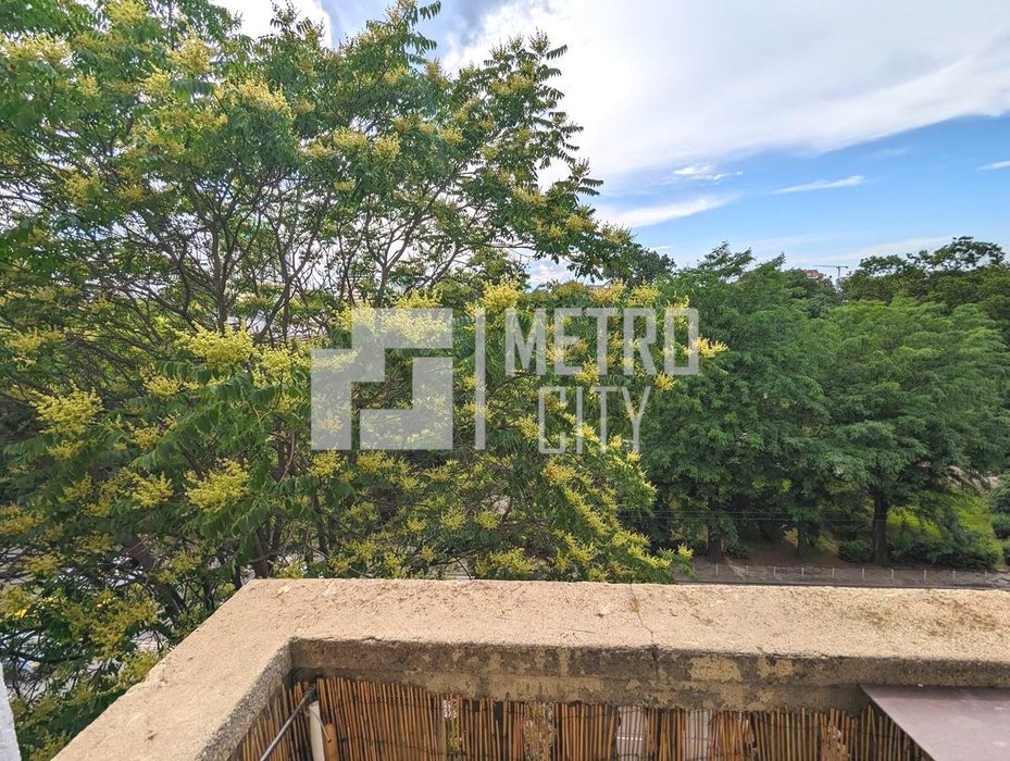 Продава се Тристаен апартамент в София, Център - 74 кв.м за 3109 €/кв.м - Снимка #4