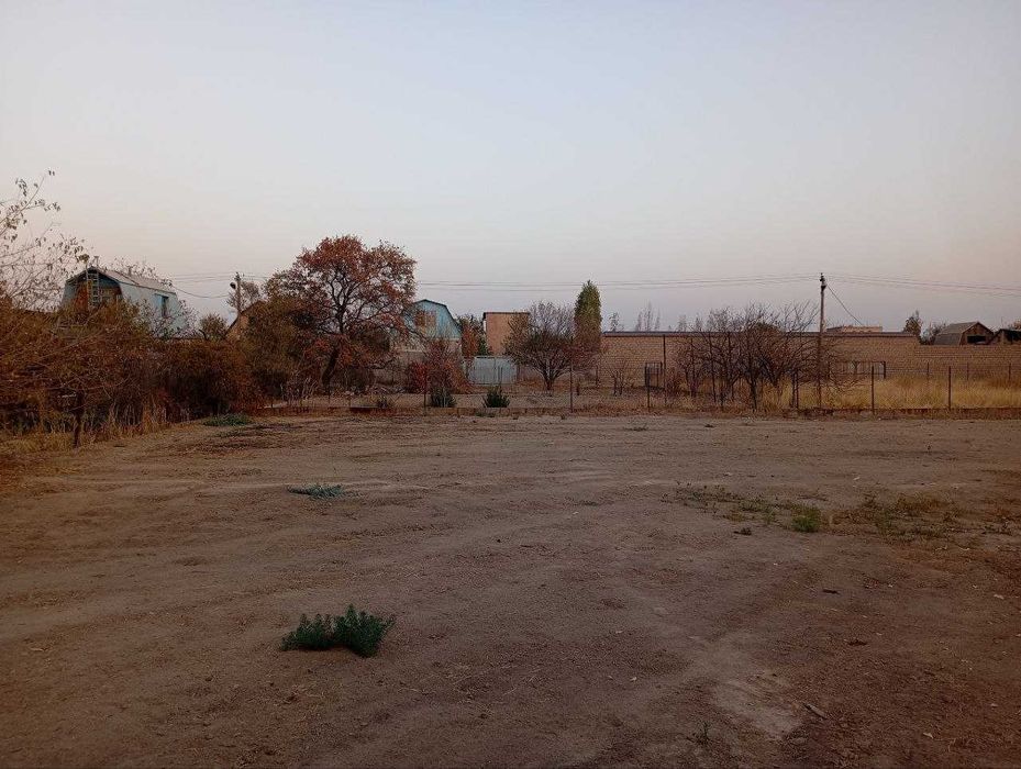 Dacha Sotiladi 6 sotix 6000$