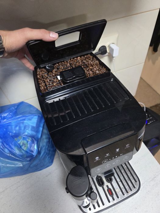 Кафе машина Delonghi