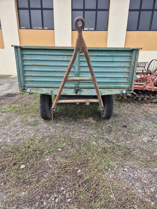 Remorcă pentru agricultu cu 2 axe.ra axe