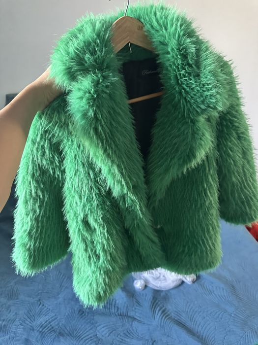 Зимняя шубка на девочку 7-8-9 лет