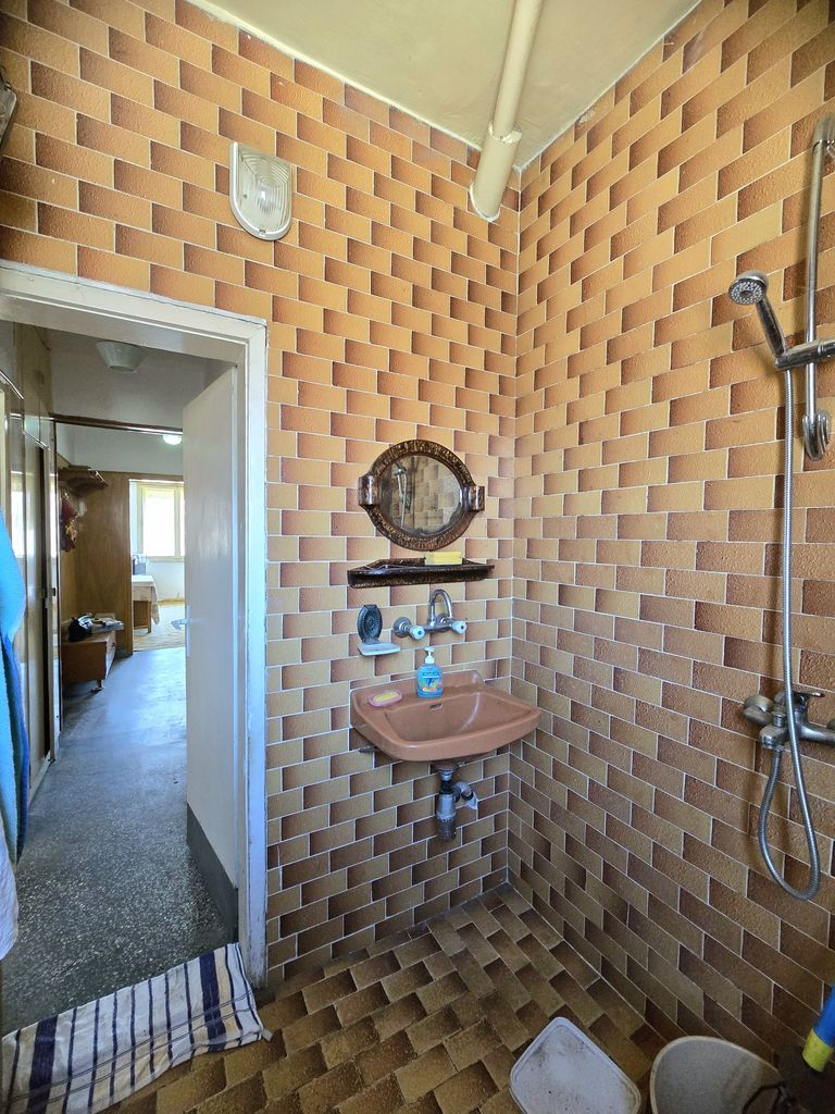 Продава се Четиристаен апартамент в Горна Оряховица - 100 кв.м за 824 €/кв.м - Снимка #10
