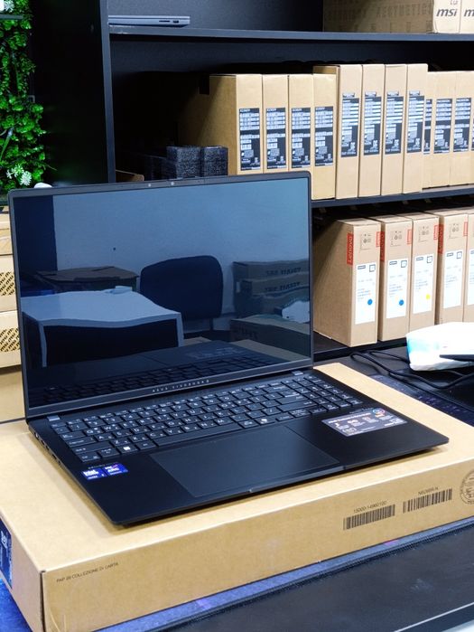 Asus VivoBook S16 OLED