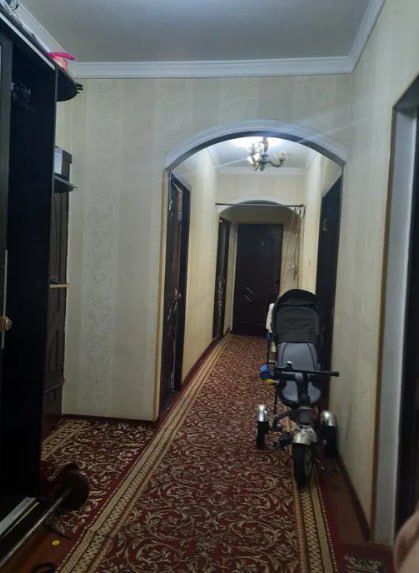 //Продается квартира 4/2/5 массив Кушбеги_с мебелью и техникой//