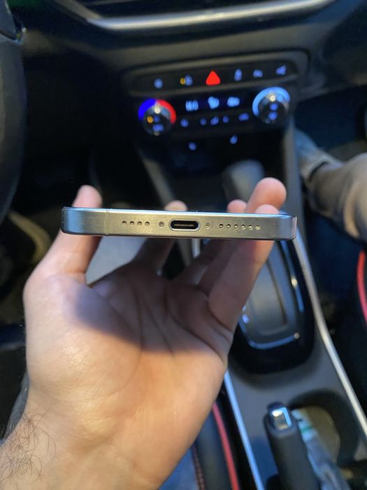 Iphone 15 pro max 256gb ideal