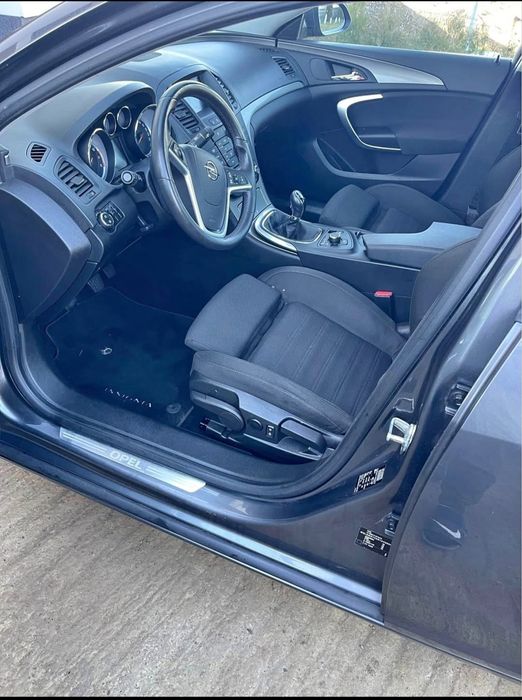 Opel Insignia 1.8 benzină
