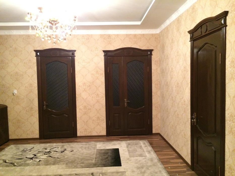 8 есік таза ағаштан жасалған