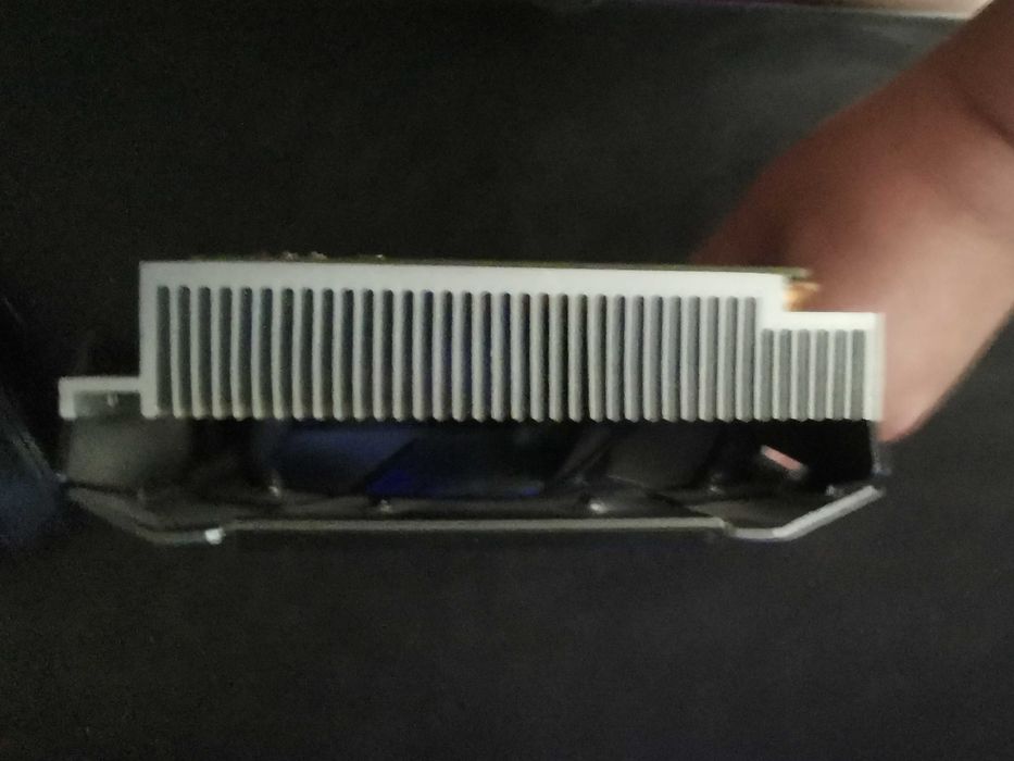 Продавам видео карта Nvidia GeForce GTX 1660 6GB
