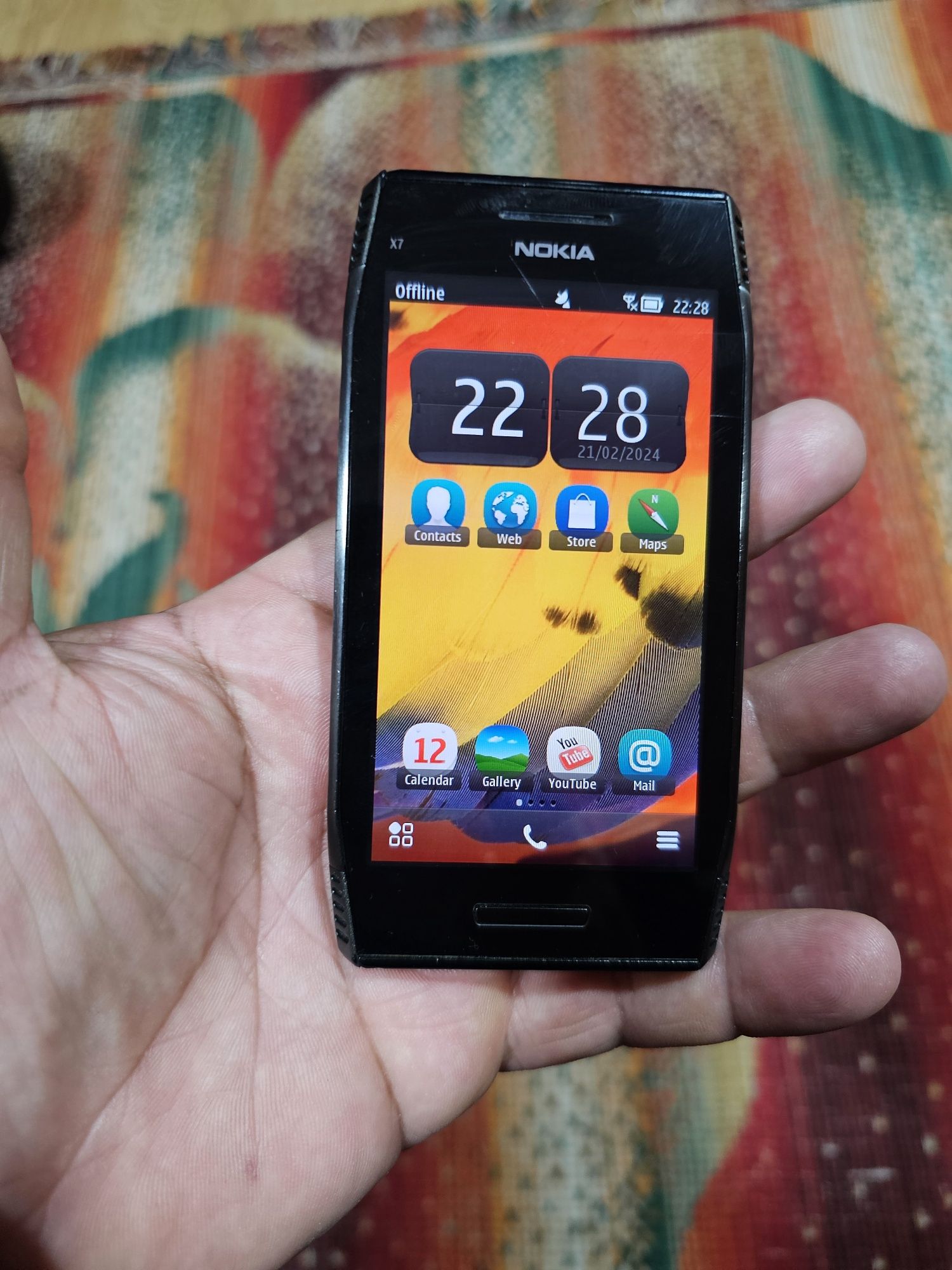 Nokia X7 много запазен