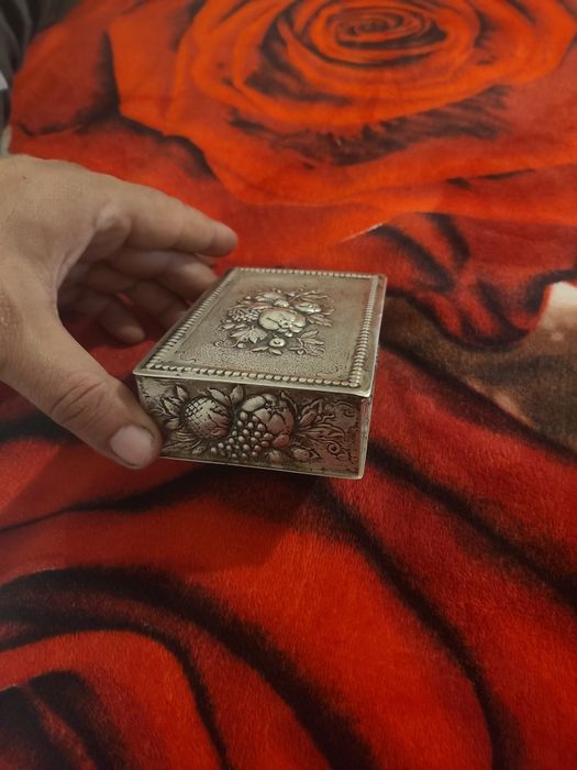 Cutie bijuteri din argint