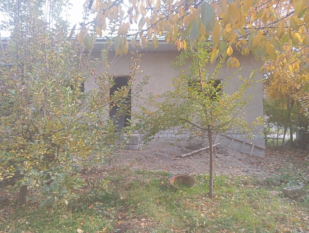 Uchastka sotiladi