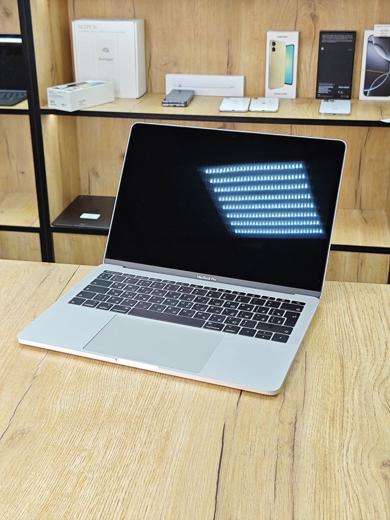 MacBook Pro 13 Core i5 | 128Gb | 8Gb ОЗУ | 6 циклов