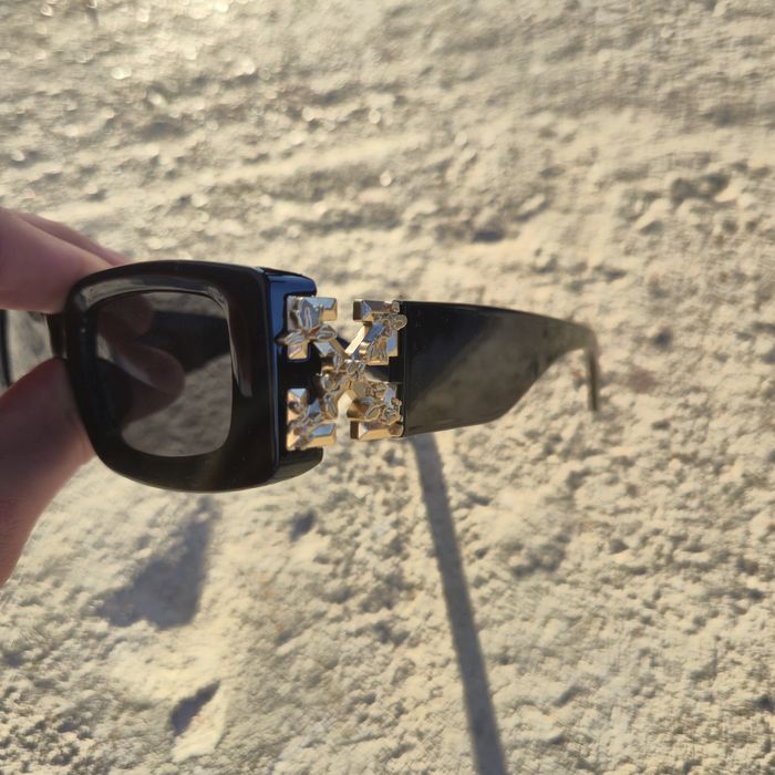 Ochelari Off White negri cu auriu