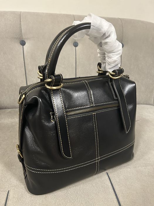 Дамска черна чанта от естествена кожа