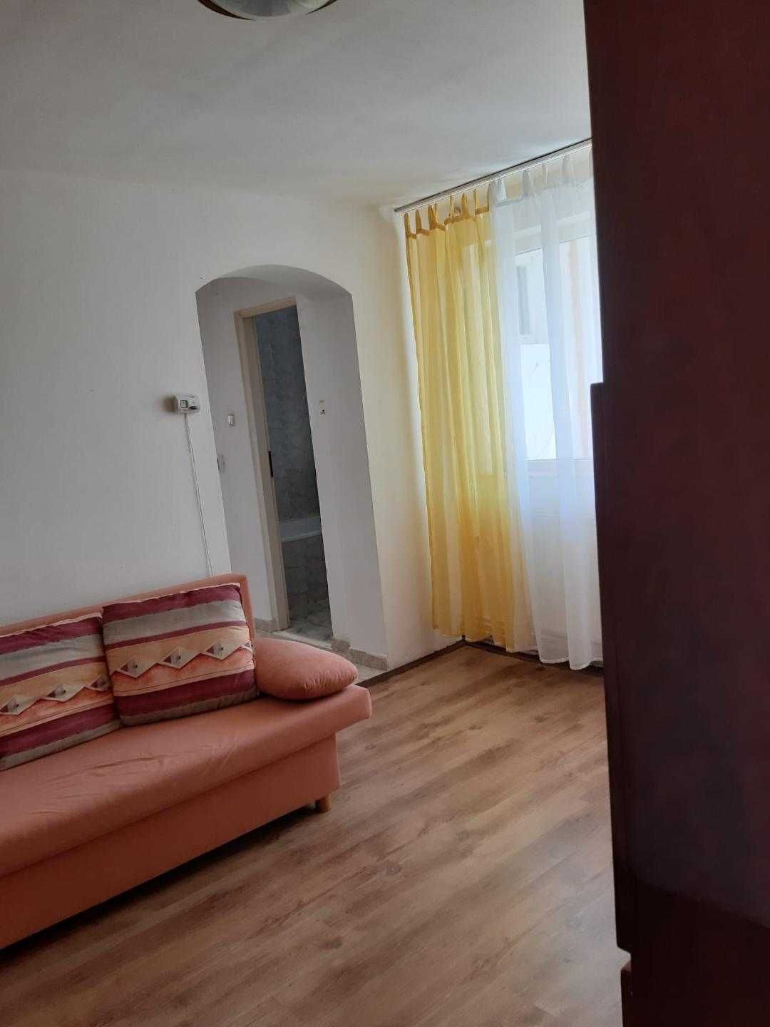 Apartament de inchiriat