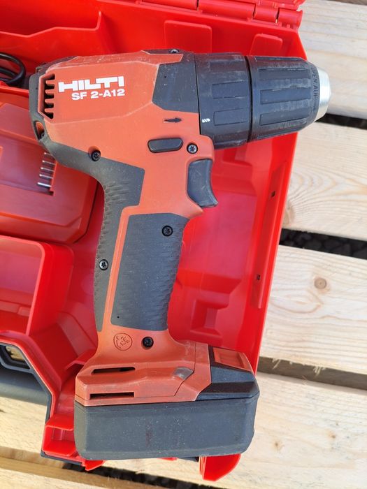 Filetantă șurubelniță masina de găurit si inșurubat Hilt SF 2-A12