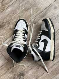 Nike Dunk High Vintage Black
