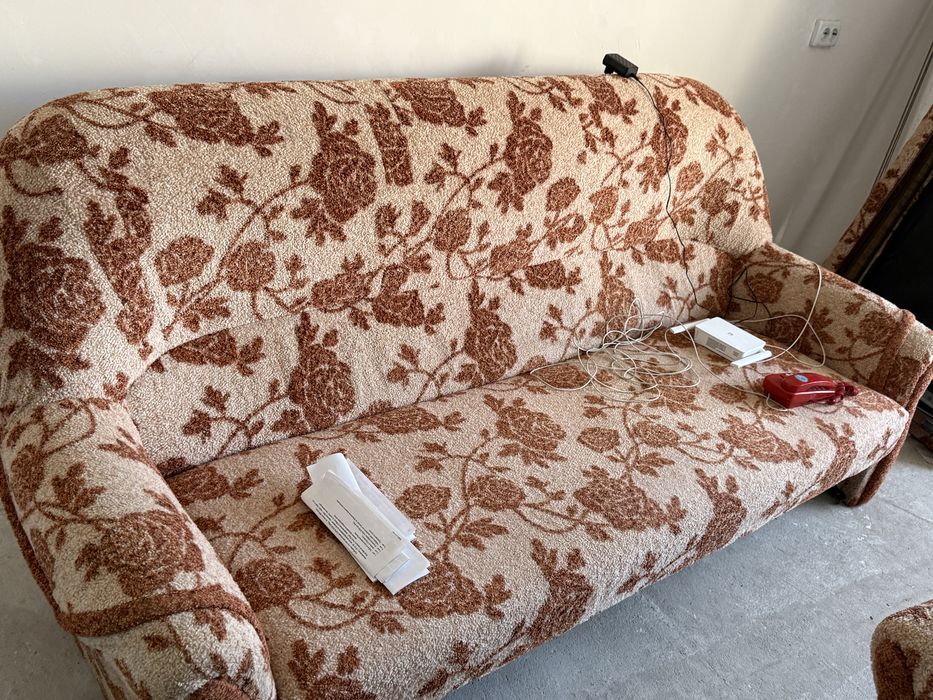 Диван и два кресла